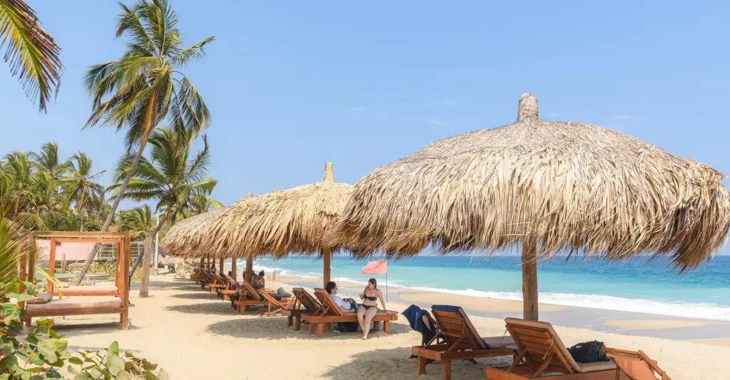 carrusel-01-Playas-caribean-kokkos-beach